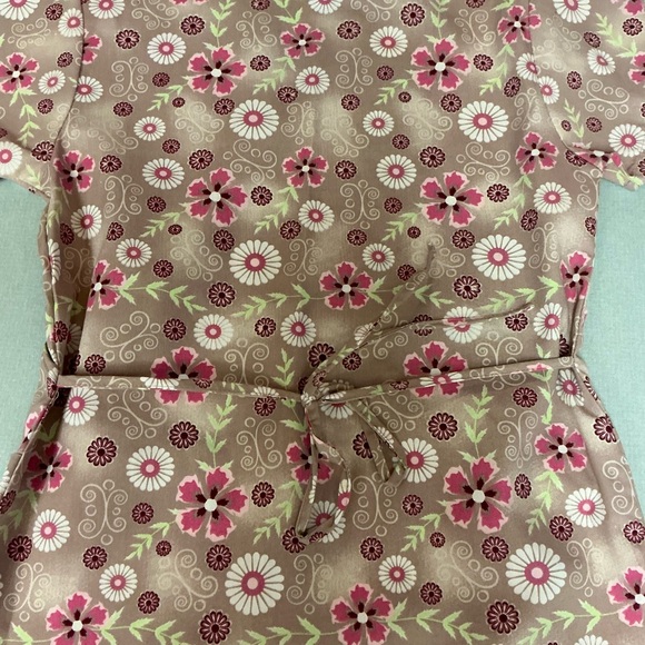 Floral Print Scrub Top - Picture 3 of 5